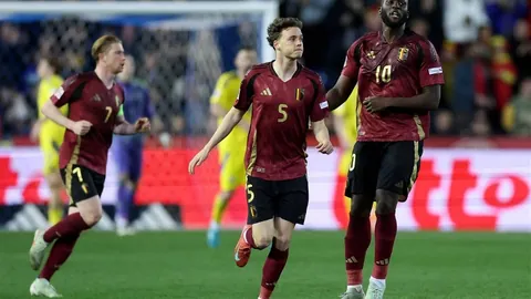 “双板滑雪项目特点解析”